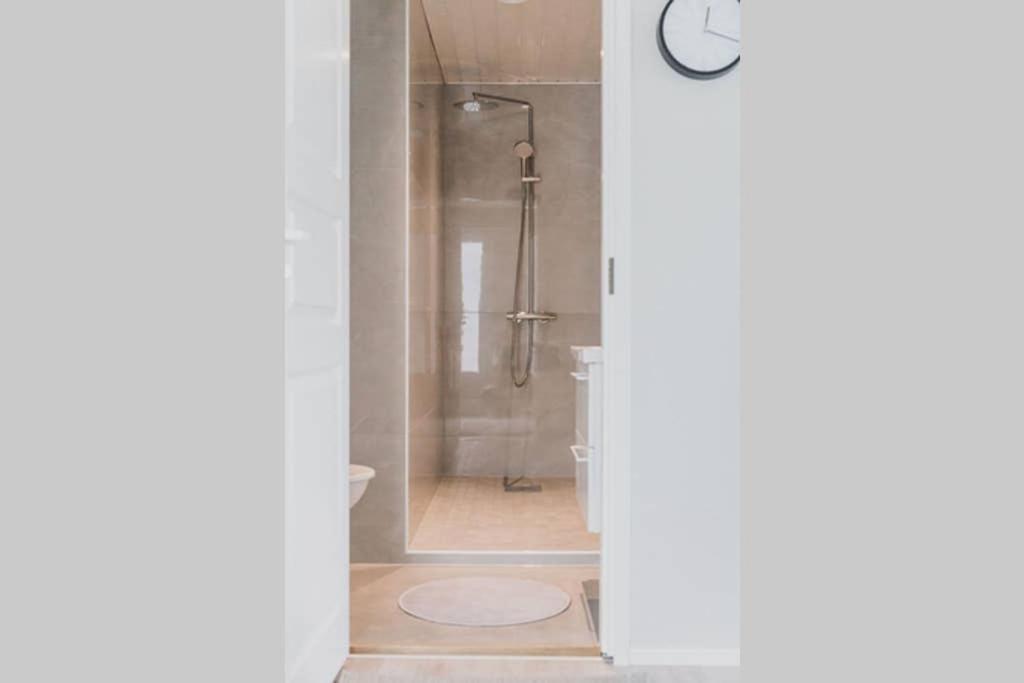 Beautiful New Studio Apartment Nearby The Center Turku Kültér fotó